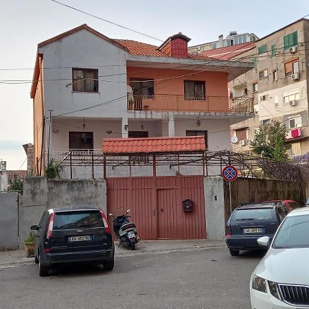 Klev'S Apartments Shkodër Eksteriør billede